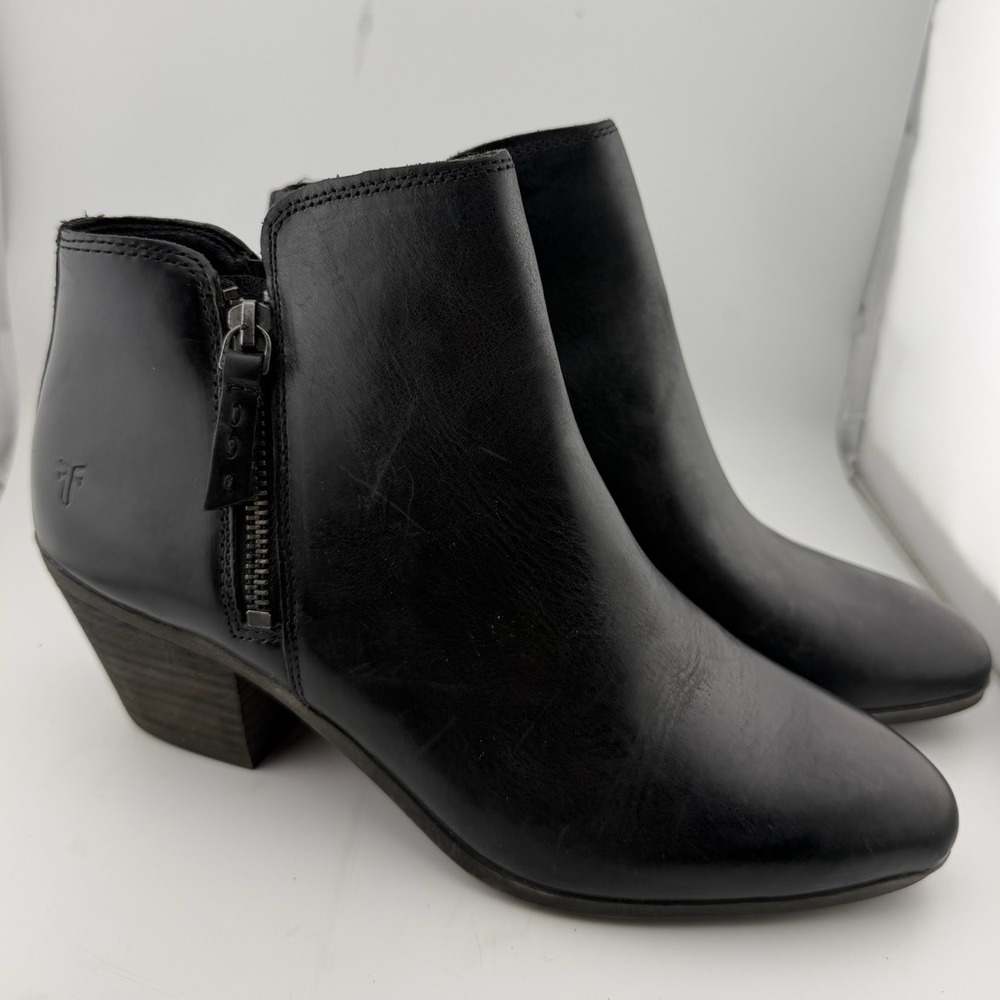 Frye Judith Double Zip Ankle Boots 8M Black Leather Pointed Toe FR40838